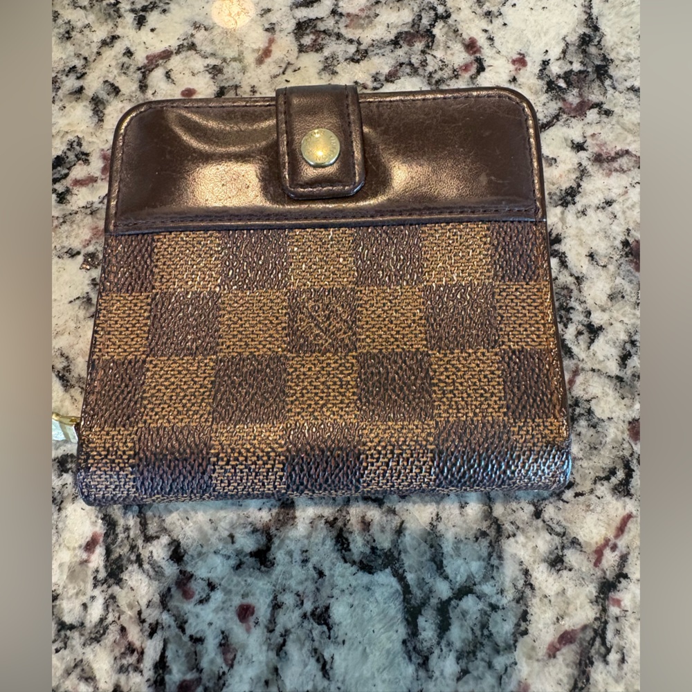 Louis Vuitton Damier Ebene Bifold Wallet - Picture 2 of 15